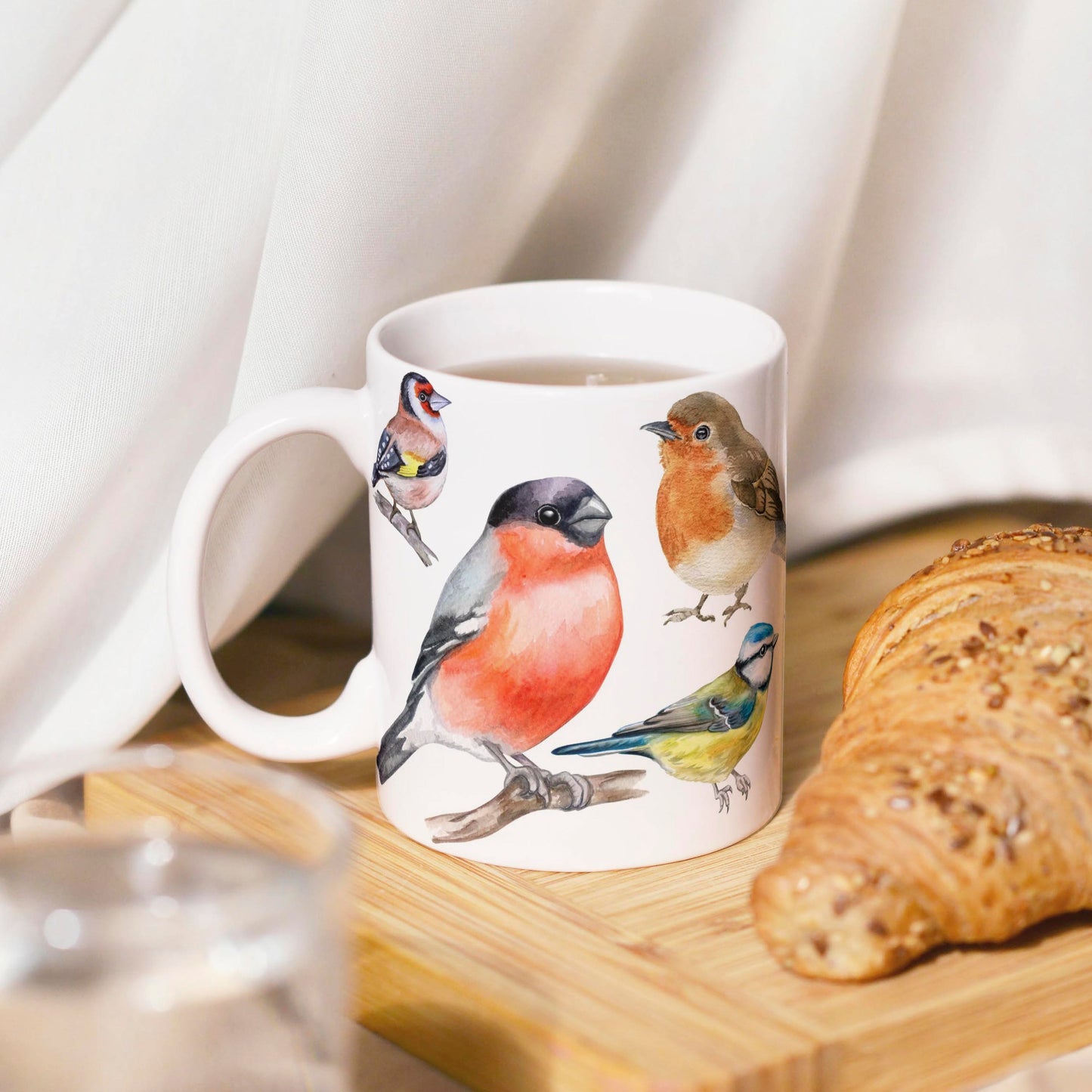 Tasse: Bunte Singvögel