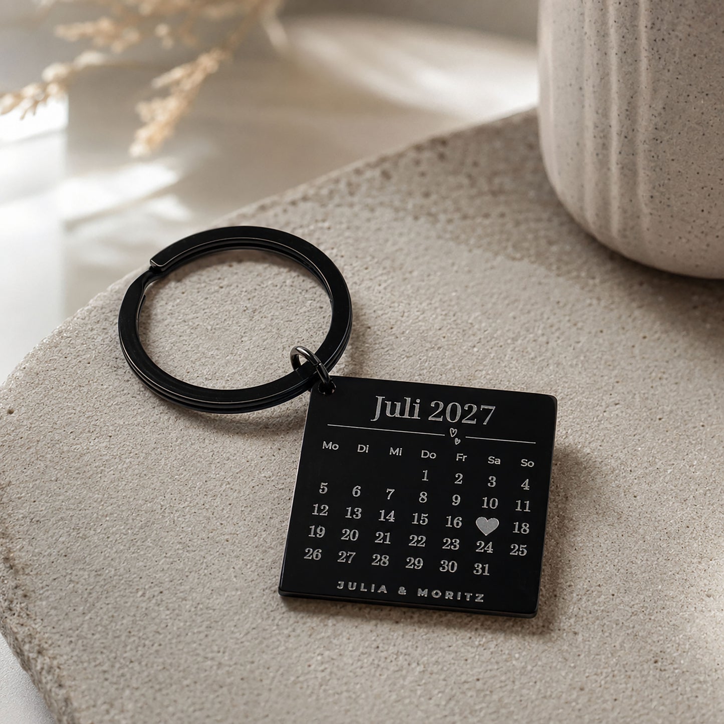 Personalisierter Schlüsselanhänger mit Kalender-Gravur