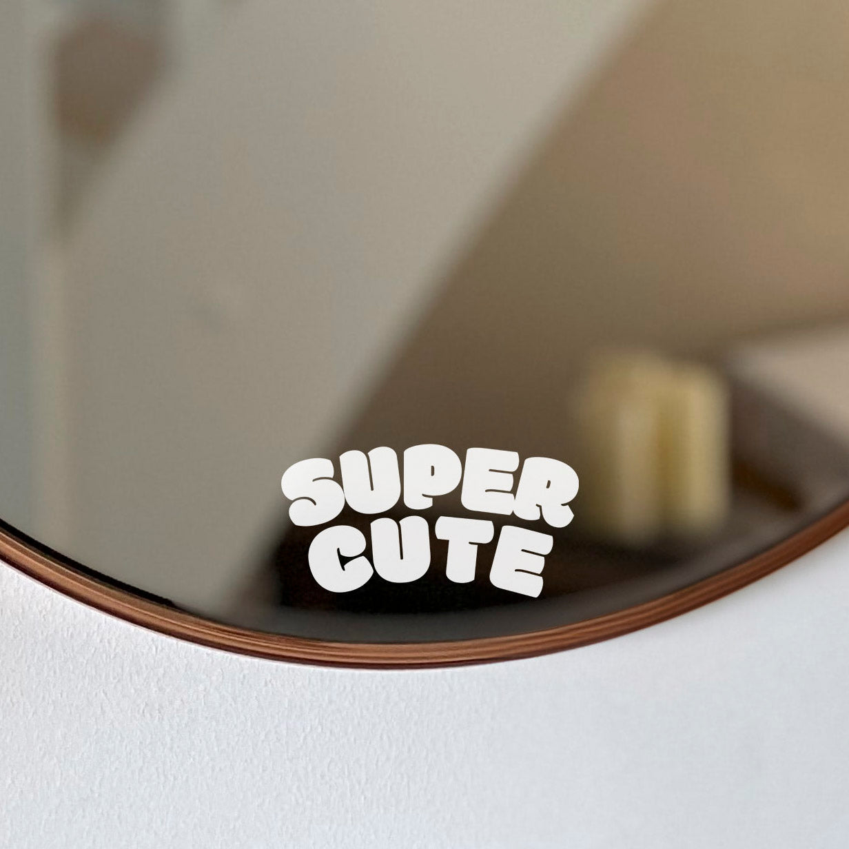 Spiegelaufkleber "SUPER CUTE"